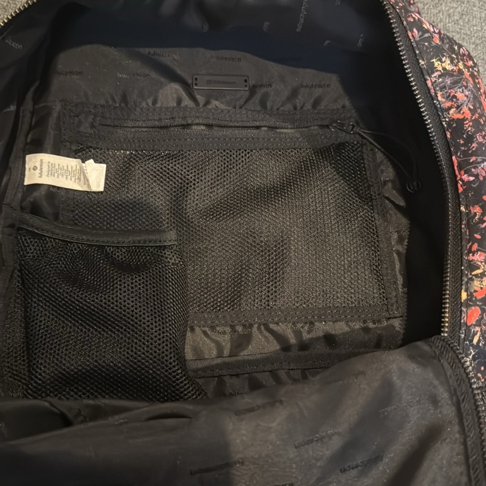 Lululemon backpack - Picture 7 of 8
